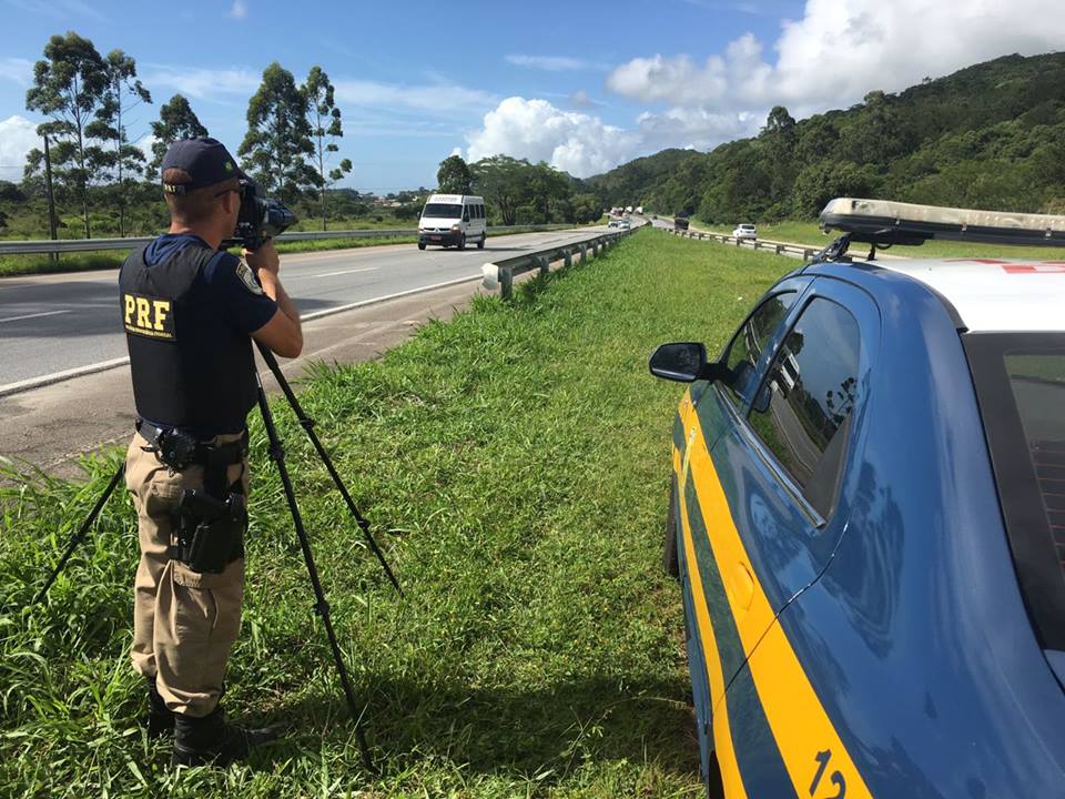 PRF orienta motoristas sobre a Operação Carnaval 2018