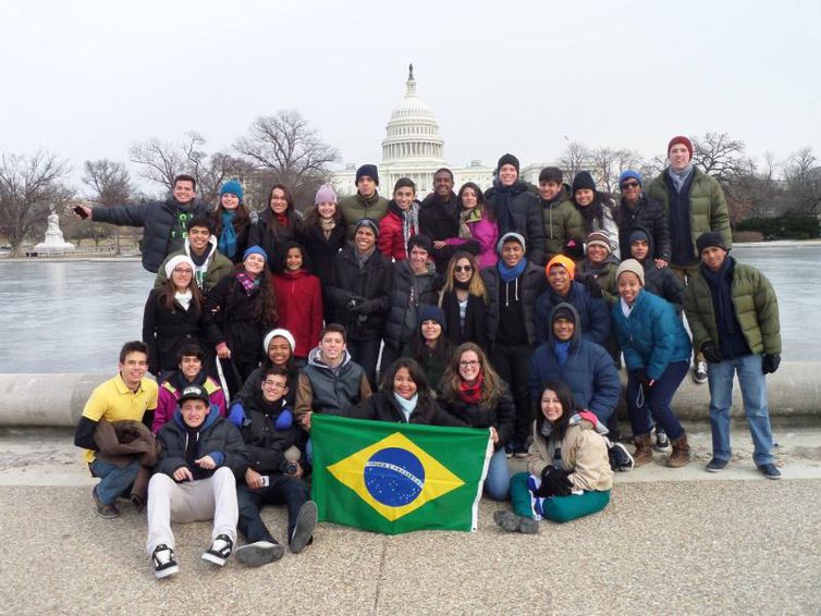 Embaixada levará 50 estudantes brasileiros para intercâmbio nos EUA