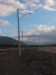 Instalada iluminação provisória na rodovia que dá acesso ao sul da Ilha de Santa Catarina