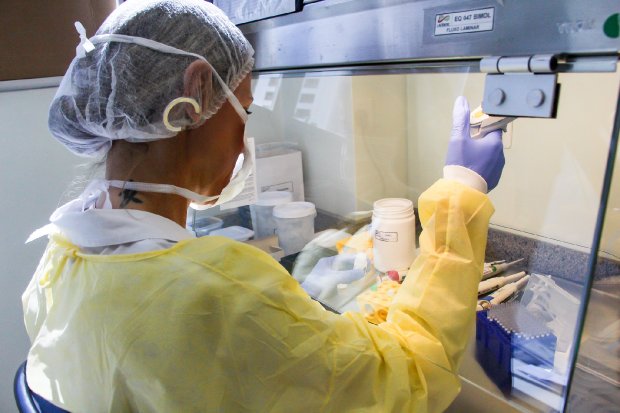 Coronavírus em SC: Lacen recebe cinco mil kits de extração para testes