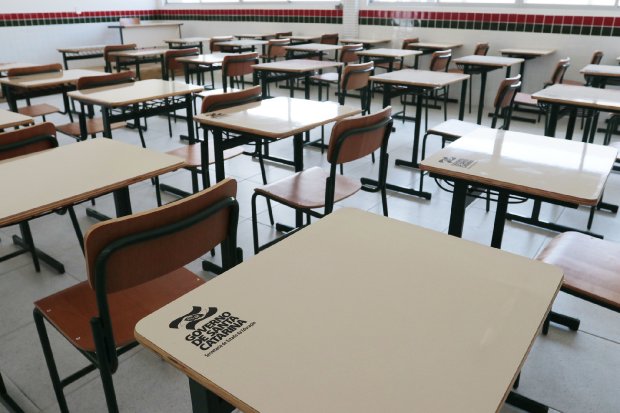 Escolas estaduais não retomarão aulas presenciais em 2020
