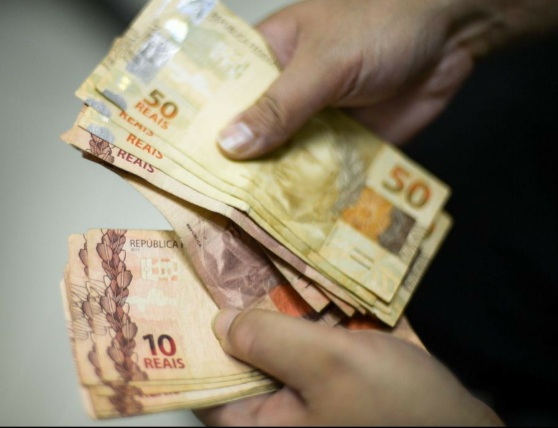Brasileiro não terá ganho real com nova proposta de salário mínimo