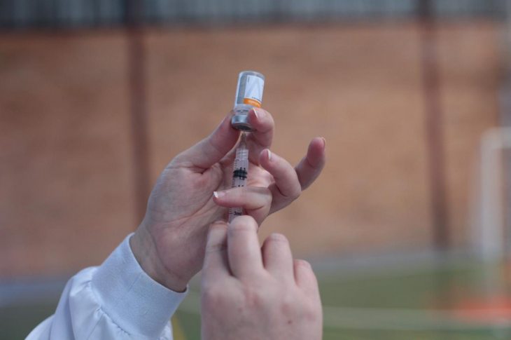 Liberada quarta dose da vacina contra a covid-19 para idosos acima de 70 anos em Chapecó