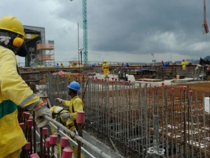 Pelo Estado 31/08 Investimento do governo em infraestrutura ajuda a melhorar emprego em Santa Catarina