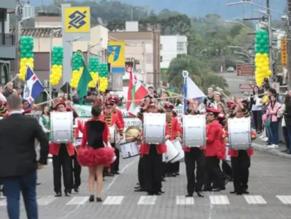 Veja como foram os desfiles de 7 de Setembro na Região Sul