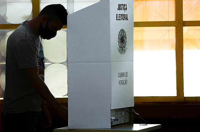 "Pode votar de bermuda?" está entre as principais dúvidas sobre o dia da eleição
