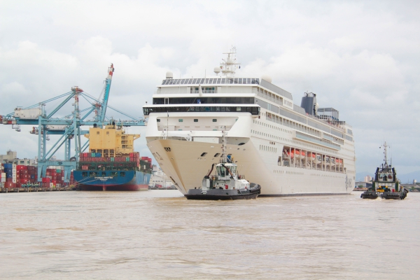 Itajaí recebe primeiro navio da temporada de cruzeiros 2022/2023