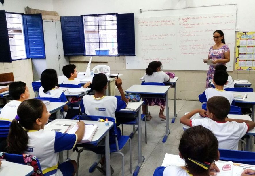Governo libera R$ 4 bilhões para ampliar vagas de tempo integral em escolas no país