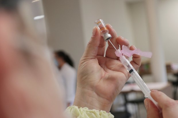 Nova vacina contra dengue começa a ser aplicada no Brasil na próxima semana
