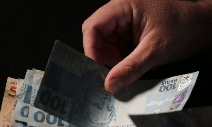 Abono salarial pode render ‘bolada’ surpresa ao bolso dos brasileiros; saiba como receber