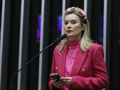 Deputada Júlia Zanatta aprova projeto que indeniza vítimas do golpe do empréstimo consignado