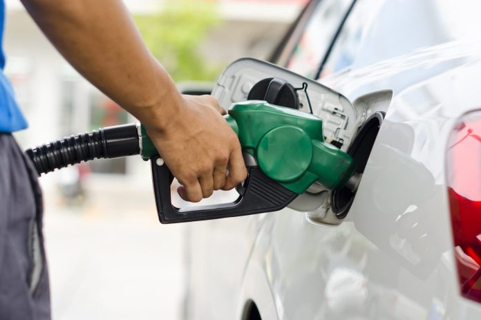 Reajuste de 12,5% no ICMS liga alerta para nova alta de combustíveis