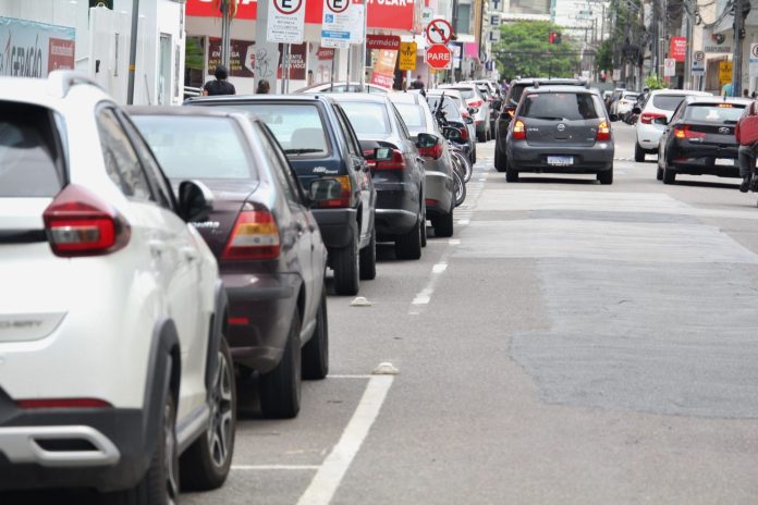 Pessoas com deficiência devem cadastrar veículos para ter direito à gratuidade no estacionamento rotativo de Itajaí