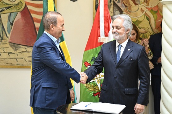 Desembargador João Henrique Blasi assume como governador do Estado