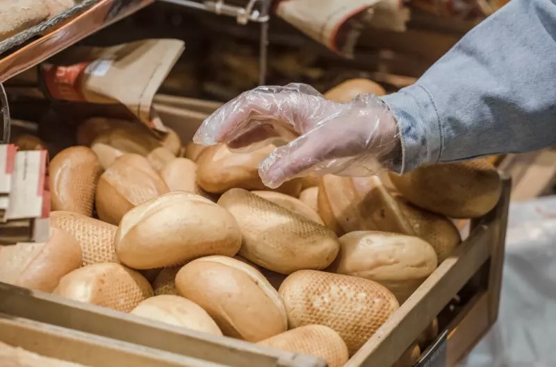 Impacto nas padarias: Chuvas afetam safra de trigo em SC e elevam preço do pãozinho