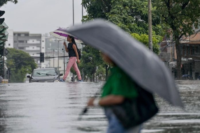 Chuva ‘orográfica’ acende alerta para novos transtornos e temporais em Santa Catarina