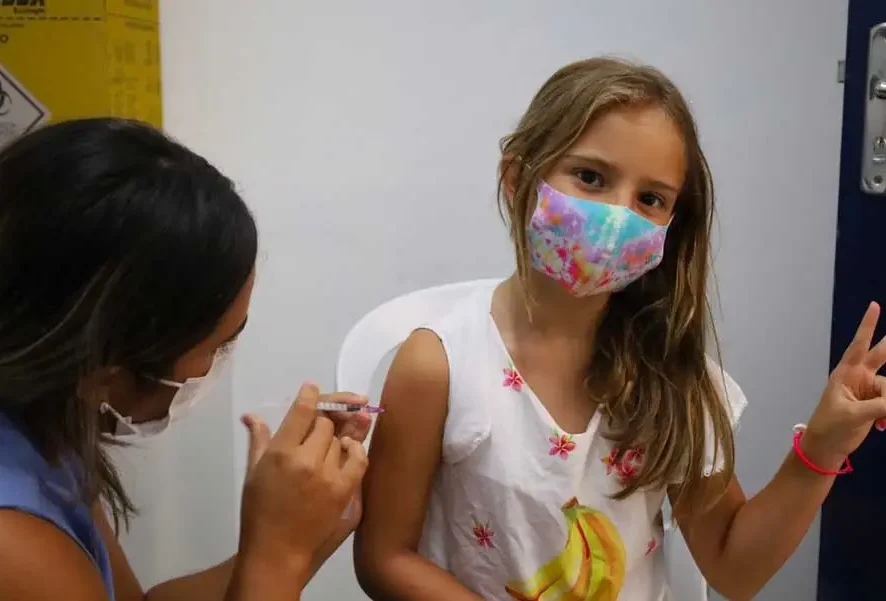 Prefeitura de Balneário Camboriú tem até 48h para responder ao MP se vai exigir vacina contra Covid para matrícula de crianças