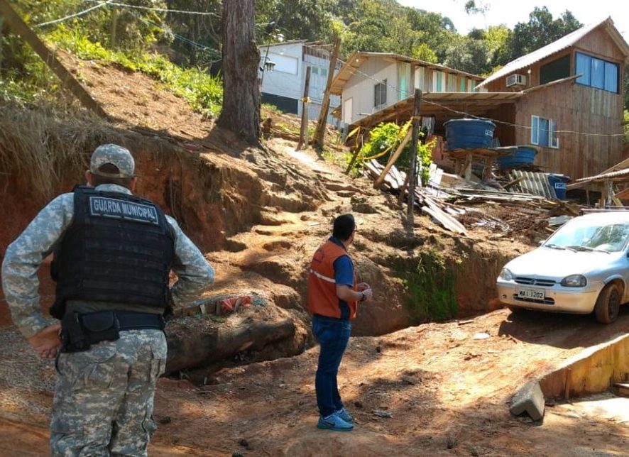 Defesa Civil de Balneário Camboriú irá notificar moradores de áreas com risco de deslizamentos e inundações