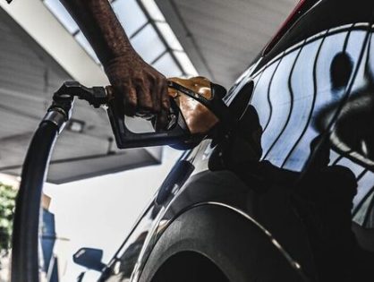 Gasolina por menos de R$ 6 é “suicídio econômico”, diz sindicato de Florianópolis