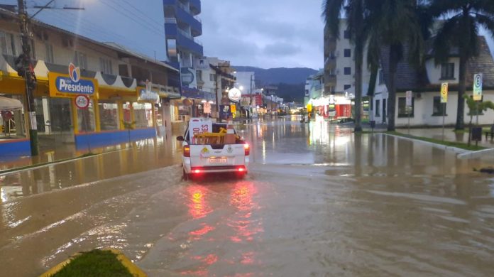 Chuva intensa em SC: Mais dois municípios em situação de emergência