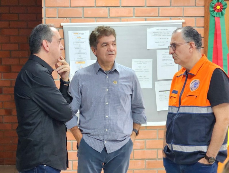 Prefeito e presidente do Legislativo de Criciúma visitam Canoas para apoiar reconstrução da cidade