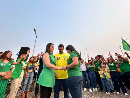 Com a presença de políticos e familiares, ato pela liberdade de Salvaro é realizado em Criciúma