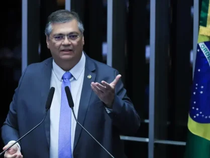 Dino determina suspensão do pagamento de R$ 4,2 bilhões emendas e aciona PF contra congresso