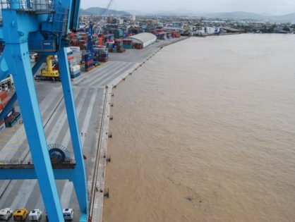 Liminar suspende federalização do Porto de Itajaí