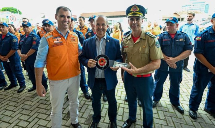 Governador Jorginho Mello reforça frota do Corpo de Bombeiros com 15 novas viaturas