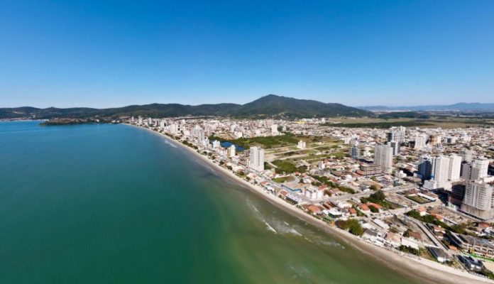 Praias de Porto Belo estão 100% próprias para banho