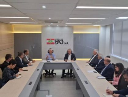 Governo de SC e entidades debatem incentivo à aviação regional