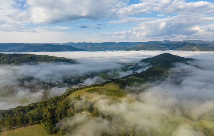 Primeira massa de ar frio do outono provoca queda de temperatura em SC