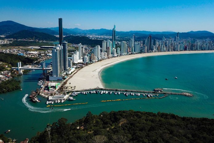 Santa Catarina debate preservação do litoral com criação de Banco de Obras Costeiras