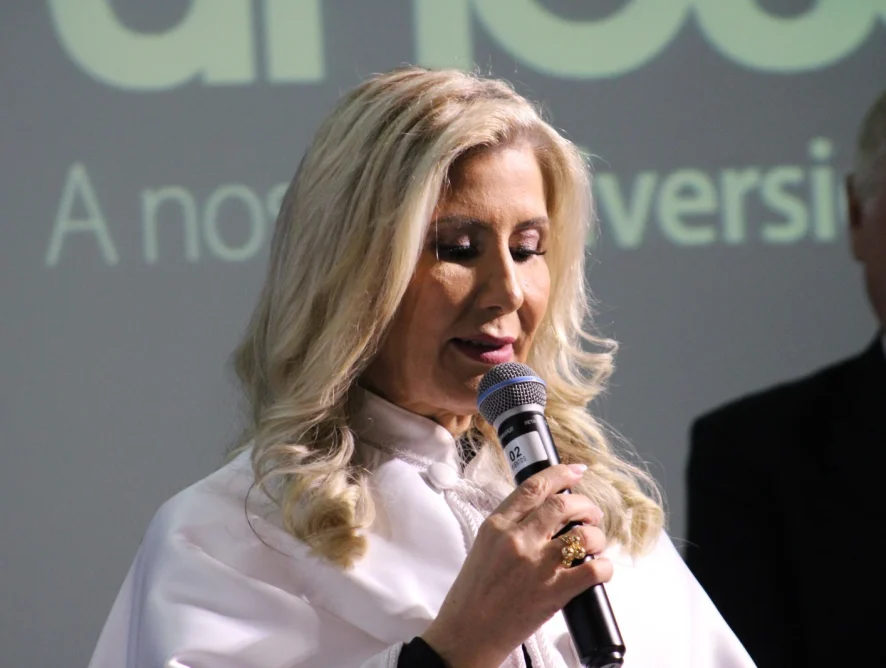 Pelo terceiro mandato, Luciane Ceretta toma posse como reitora da Unesc