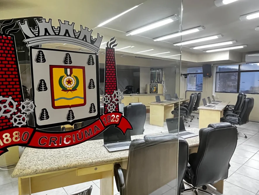 Vagner Espíndola encaminha projeto à Câmara de reajuste salarial dos servidores municipais
