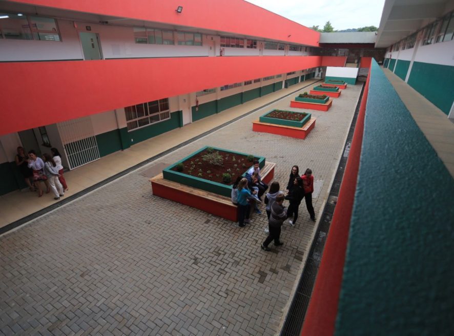 Governo catarinense aumenta em mais de 60% investimento na manutenção das escolas