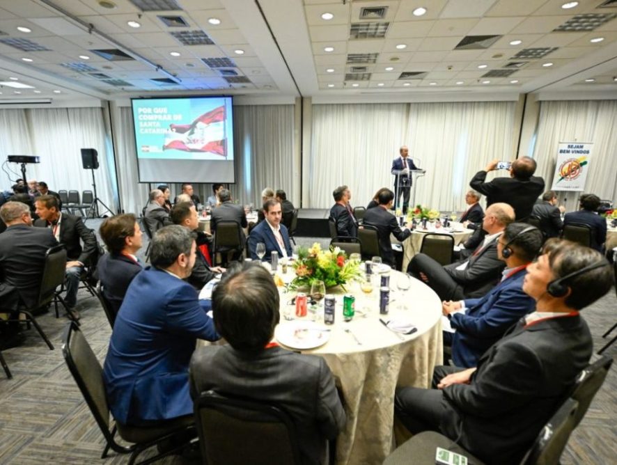 Jorginho Mello fortalece parcerias de Santa Catarina com o Japão durante evento em São Paulo