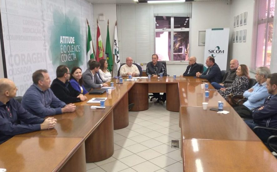 Presidente da Fecomércio se reúne com dirigentes do Sicom