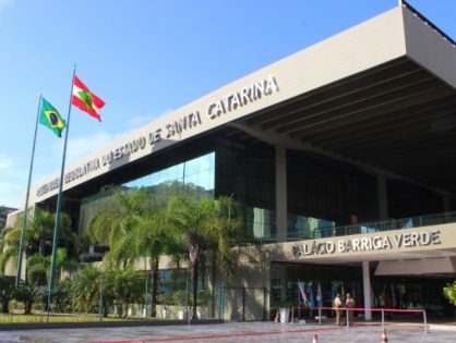 Educação e causa animal centram audiências públicas promovidas pela Alesc nesta semana