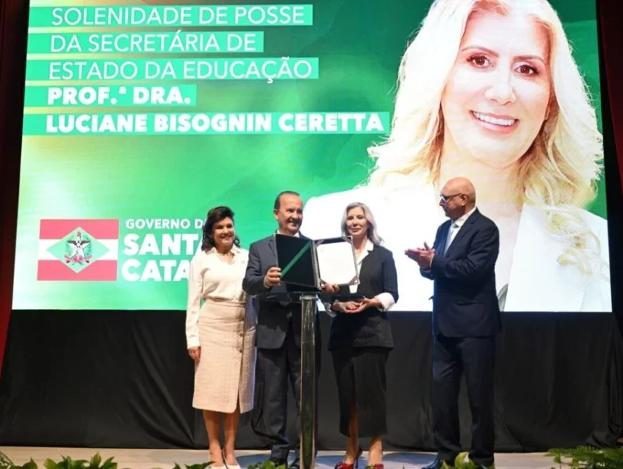 Luciane Ceretta assume a Secretaria da Educação de SC