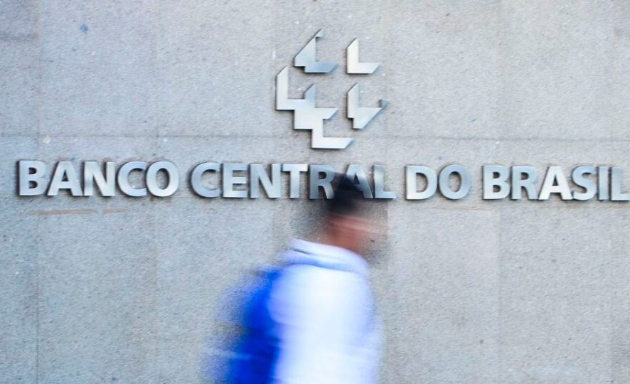 Mercado financeiro reduz previsão da inflação para 5,2%
