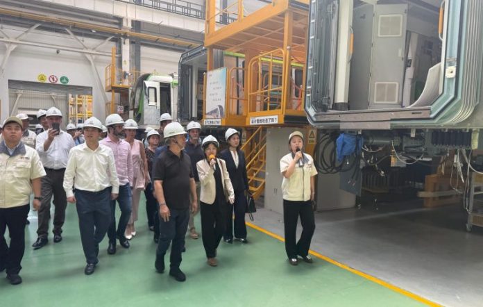 Santa Catarina abre diálogo com China para integrar malha ferroviária