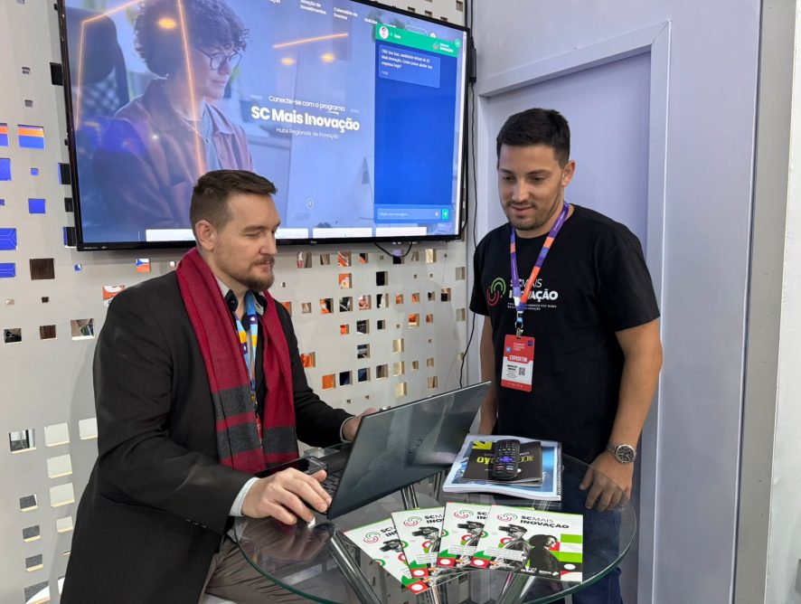 SC Mais Inovação lança agente virtual ISAC durante o Summit Cidades