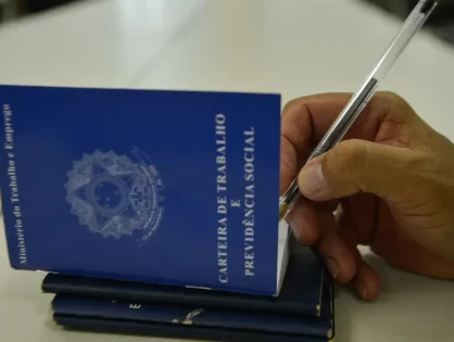 Geração de empregos desacelera e Sul catarinense registra primeira retração do ano