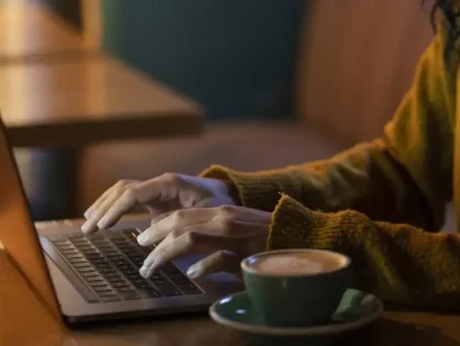 Serviços já respondem por mais de metade dos empregos formais no país, diz pesquisa