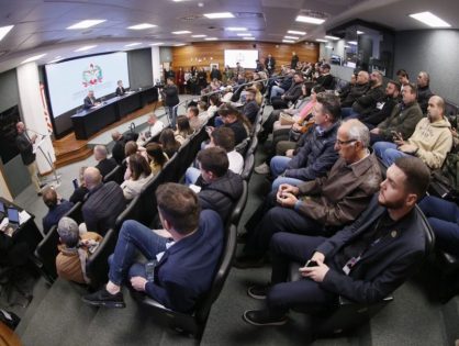Em audiência na Alesc, participantes pedem fim da obrigatoriedade da vacinação contra Covid