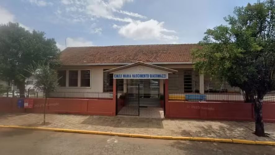 Adolescente invade escola no RS, mata criança e deixa dois alunos e uma professora feridos