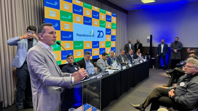 Republicanos reúne lideranças em Florianópolis e anuncia novas filiações em evento com projeção para 2026