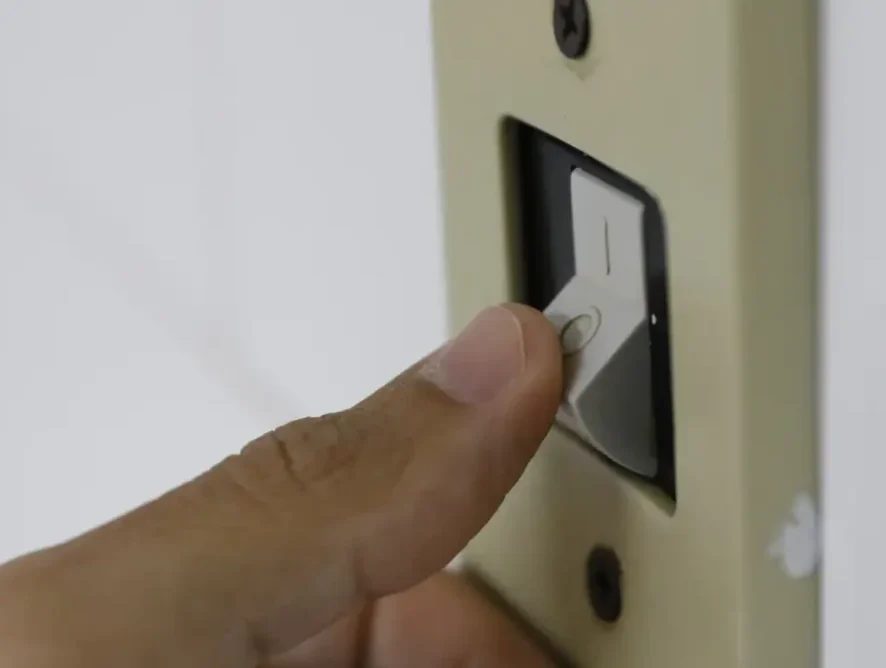 Conta de luz fica mais cara a partir desta sexta; reajuste é o maior em três anos