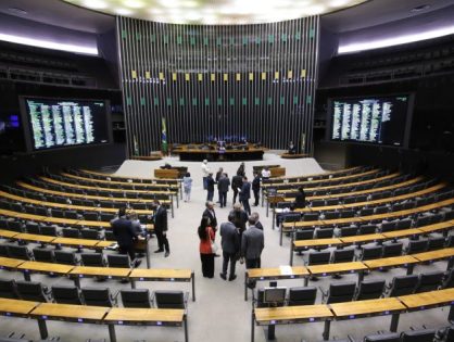 Deputados dão sinal verde para isenção do IR a 10 milhões de brasileiros